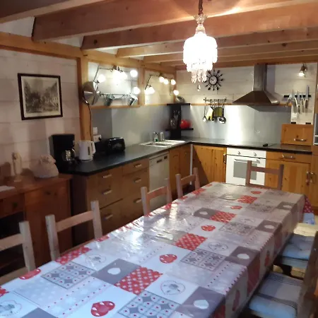 Les Granges De La Fontaine Holiday home Antignac