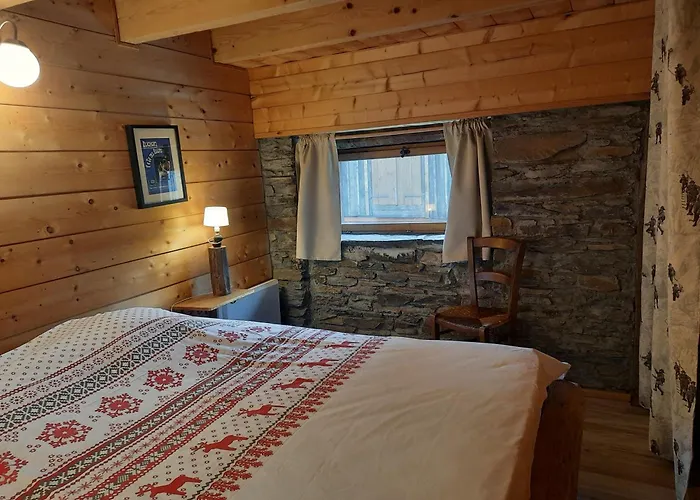 Les Granges De La Fontaine * Antignac